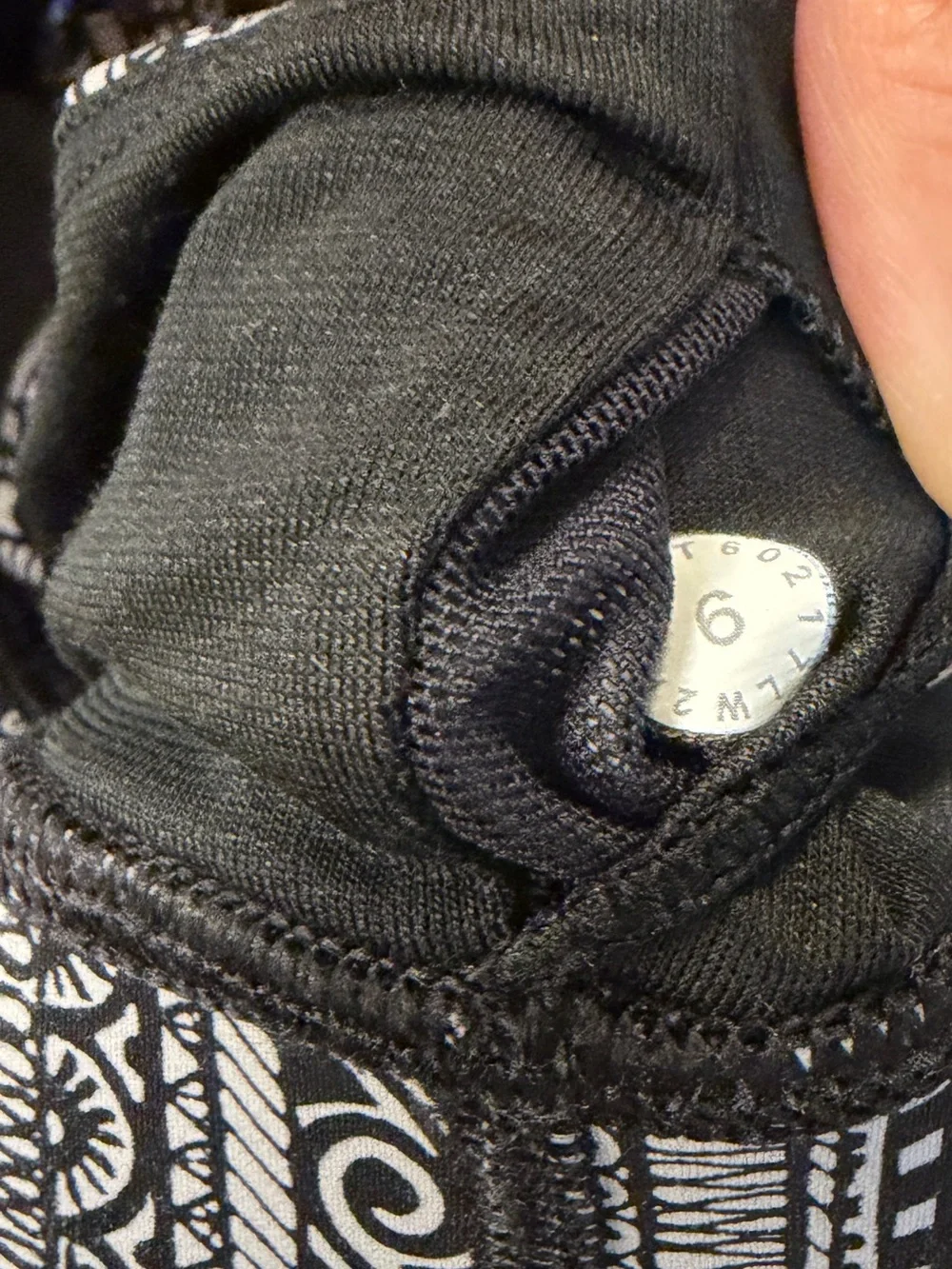 Lululemon Energy Bra Entwined Ice Grey Black Geo Print